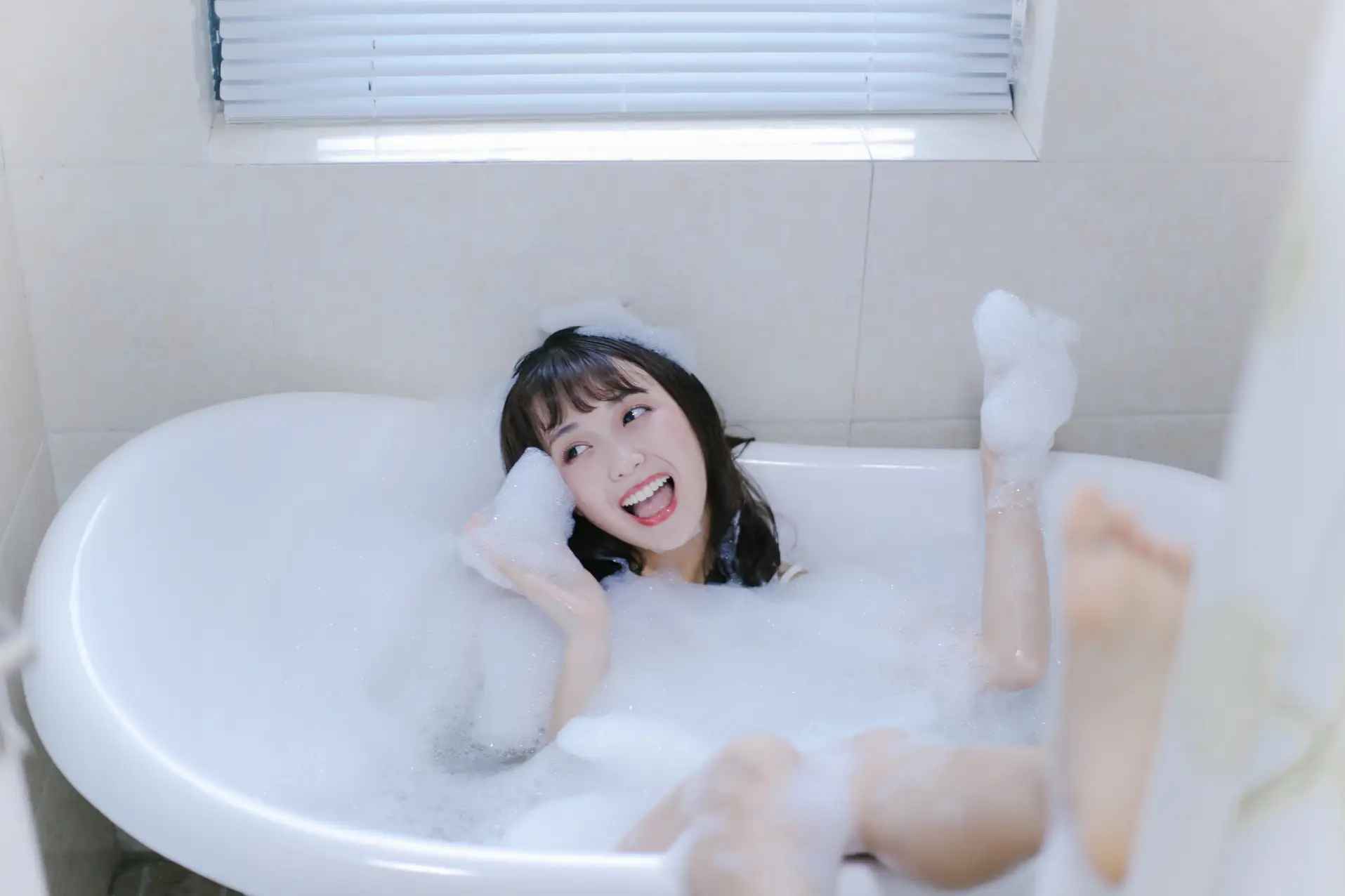 [YITUYU] 2022.08.25 Vol.1788 – Milk Bubble Bath a fish tail#[27P]-19